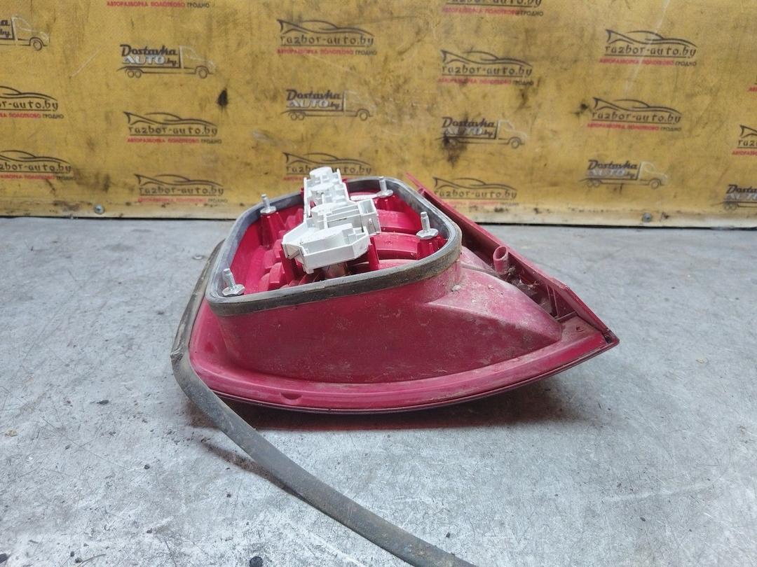 Фонарь задний правый VFW0K1 Skoda Fabia купить на авторазборке