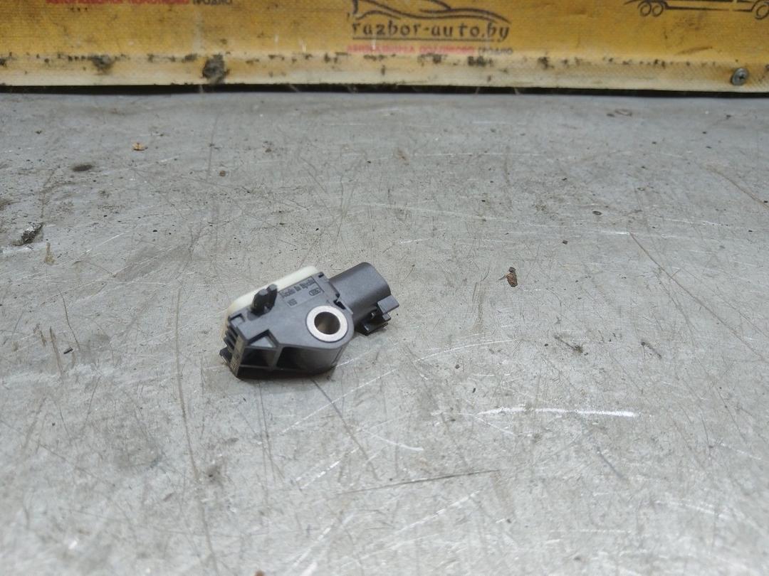 Датчик удара P9J7U1 Volvo XC70 купить