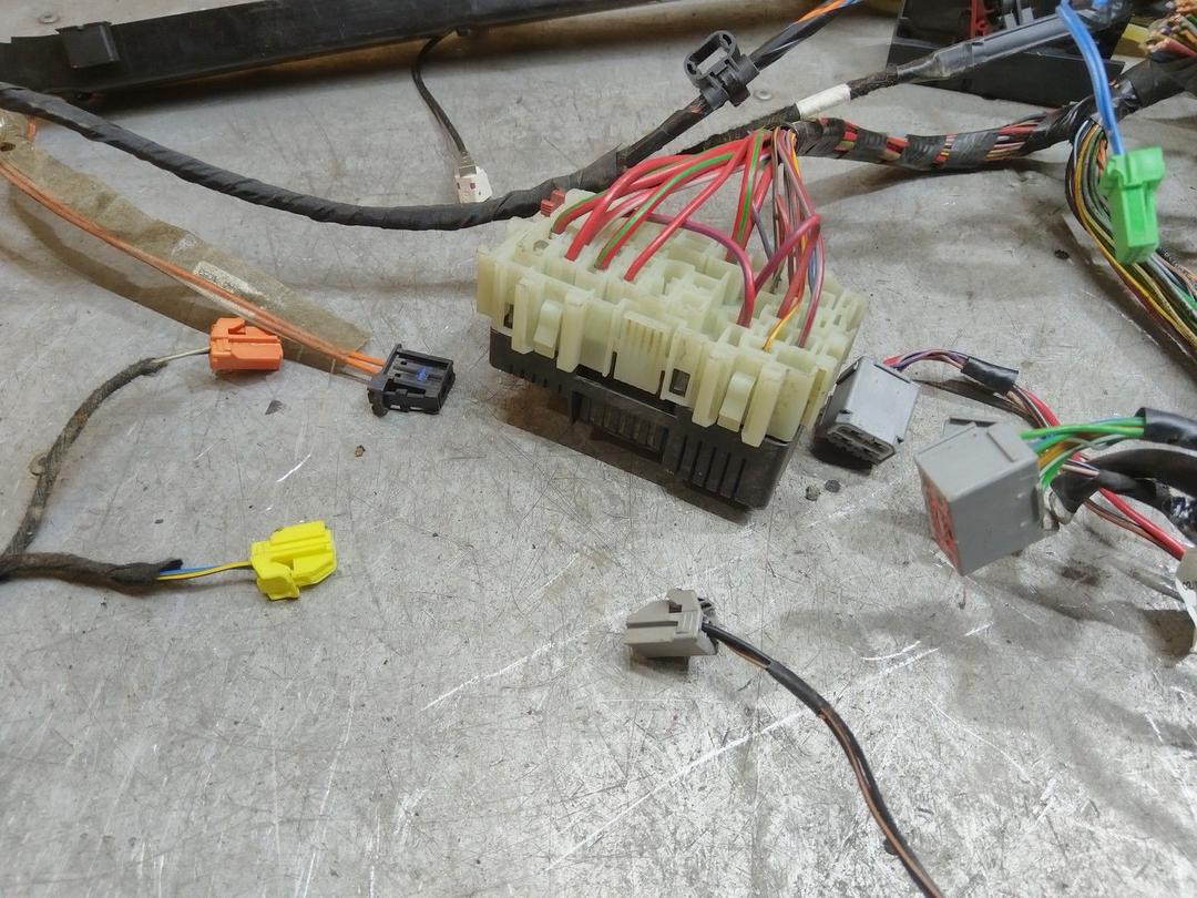 Проводка салона GT40FI Volvo XC70 - Фото 2