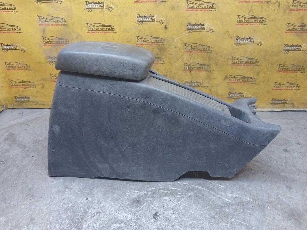 Подлокотник 3GWR4J Volvo V40