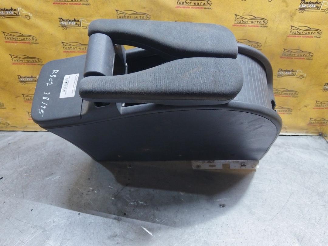 Подлокотник WUPGT4 Renault Scenic купить с доставкой