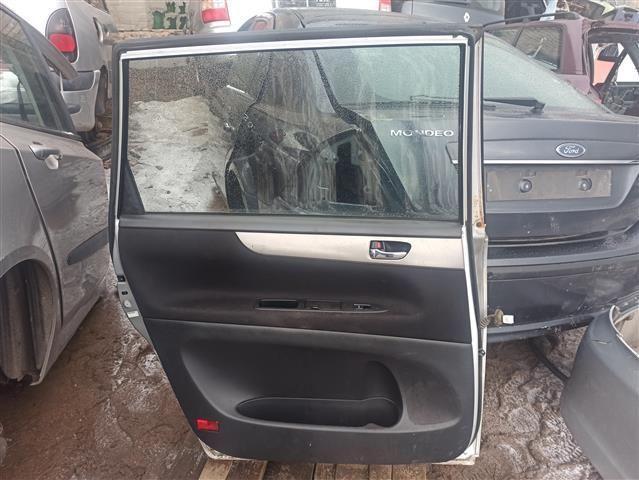 Петля двери задней левой D66525 Toyota Avensis Verso