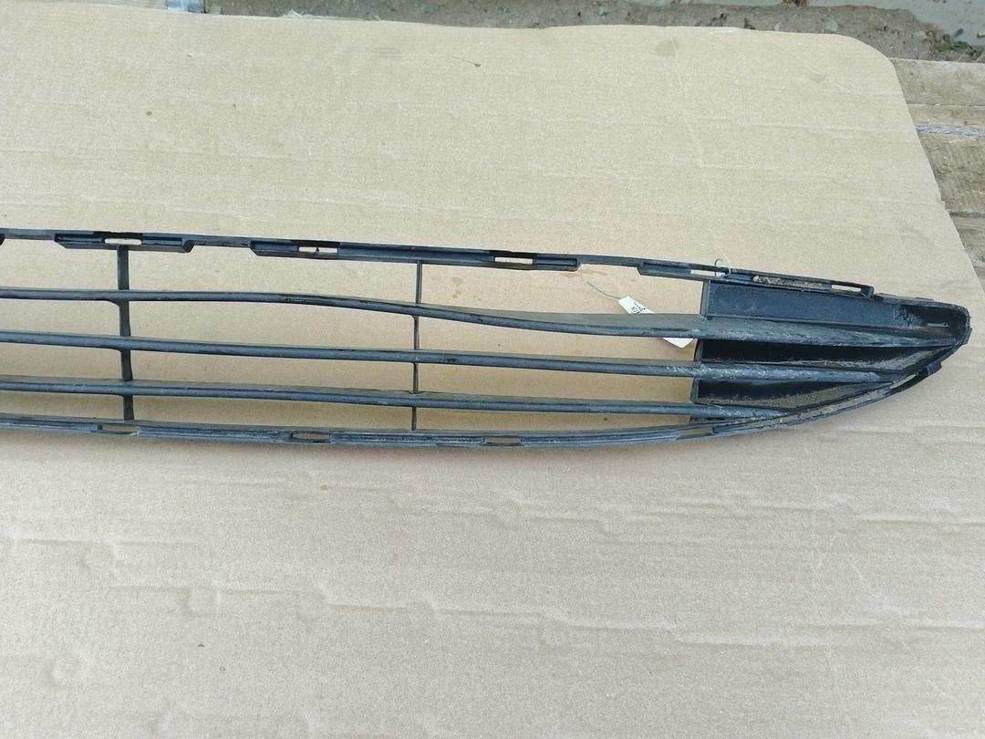 Заглушка (решетка) в бампер передний 0D3AF4 Peugeot 206 купить с доставкой