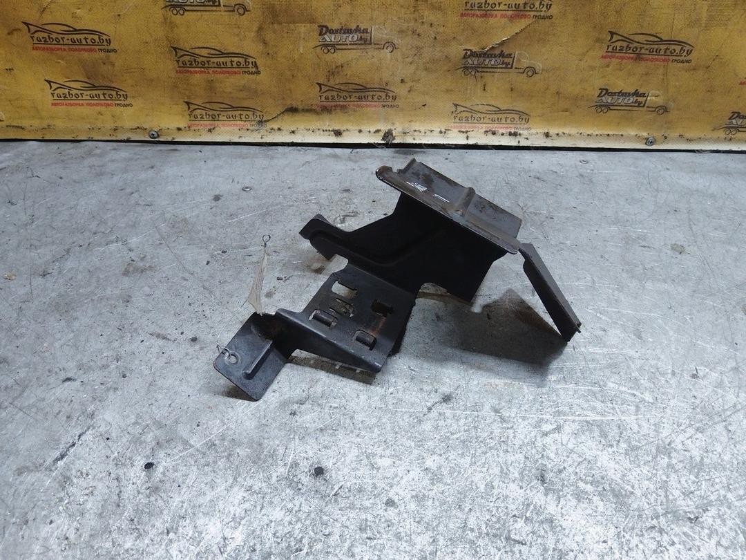 Кронштейн топливного фильтра E3LLZG Renault Laguna - Фото 1