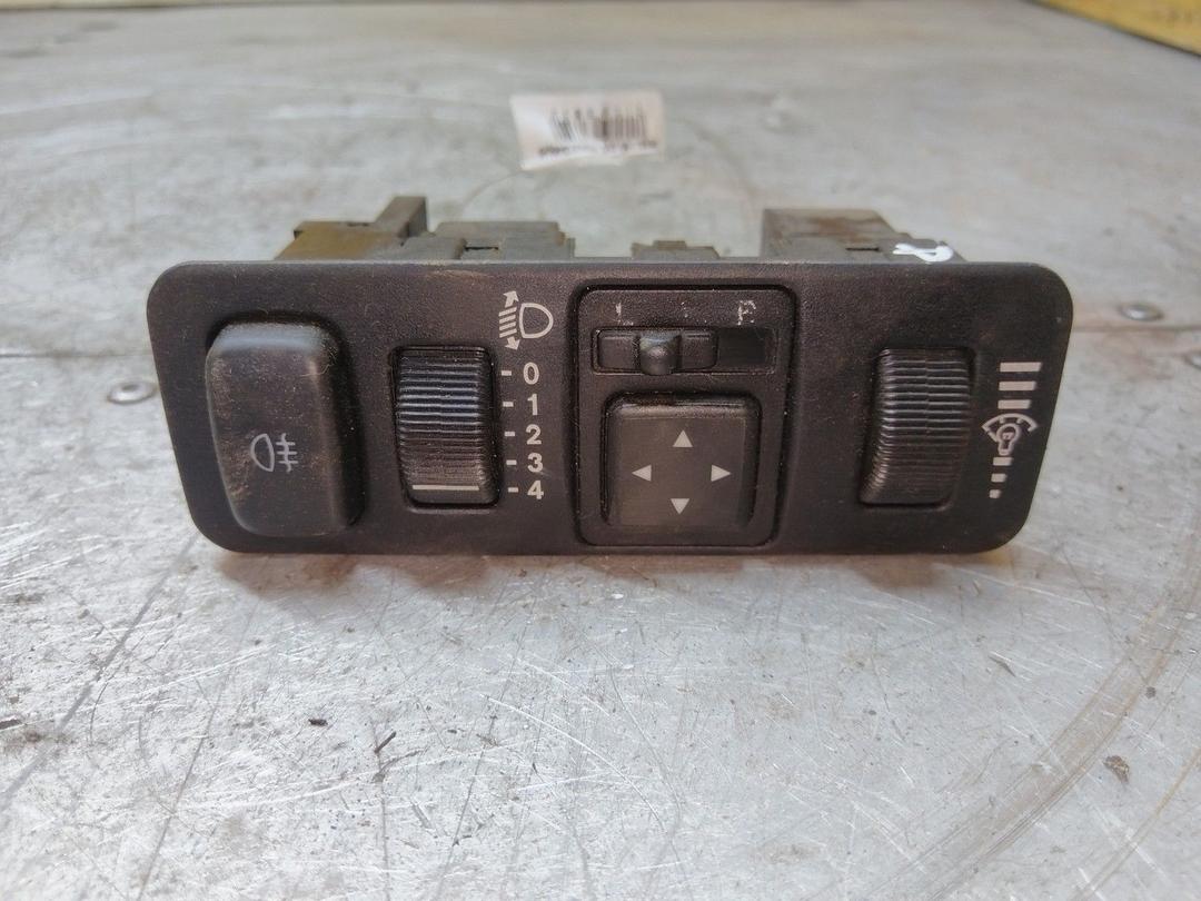 Блок кнопок 08DNLK Mitsubishi Carisma