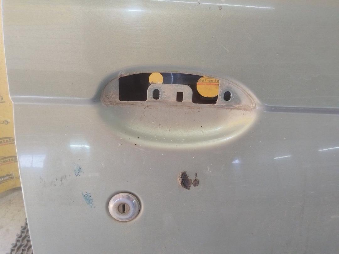 Дверь передняя правая O09W82 Renault Scenic RX4 undefined