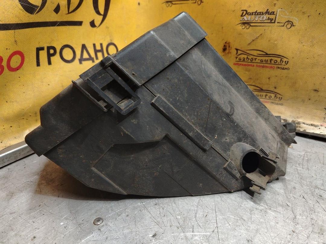 Короб предохранителей T93D1U Renault Megane - Фото 3