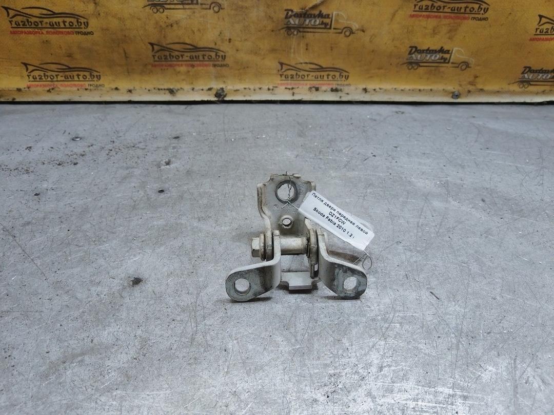 Петля двери передней левой DZ1FCW Skoda Fabia купить с доставкой