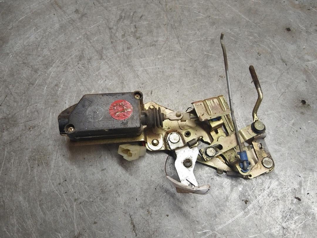 Активатор замка багажника L937RF Kia Carnival