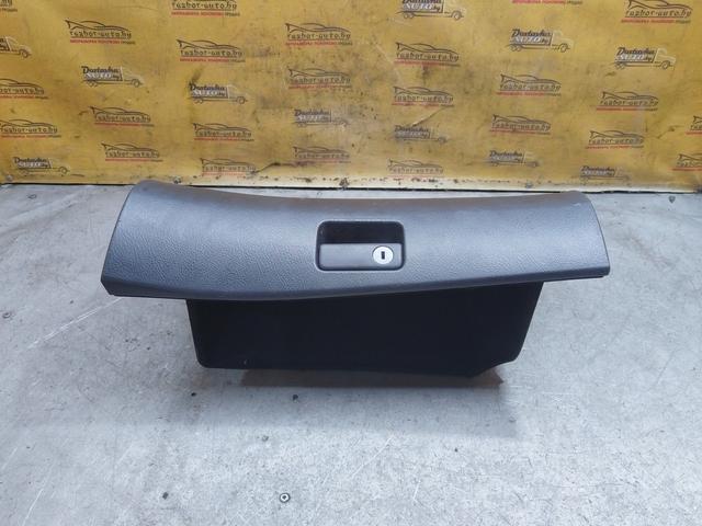 Бардачок U10W91 Toyota Avensis купить