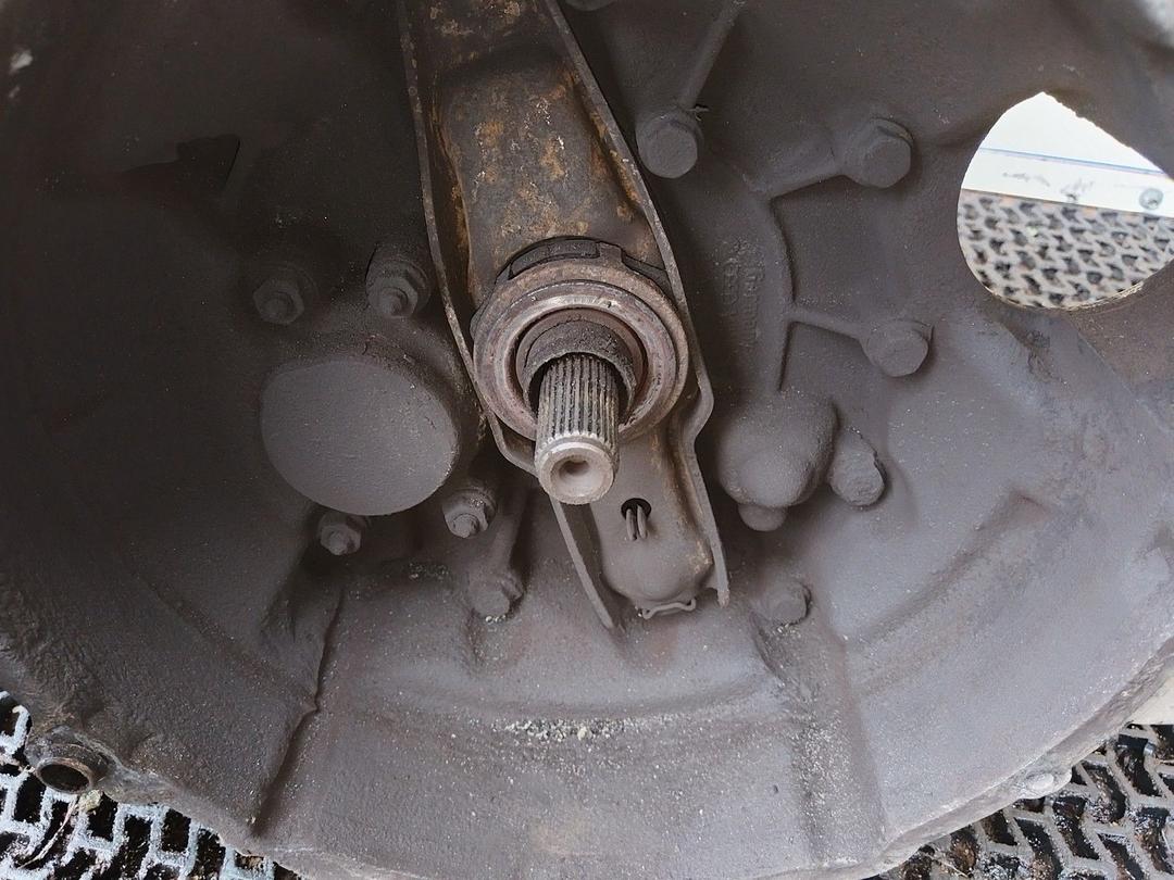 КПП механическая (МКПП) 5-ступенчатая 67N0PD Volkswagen Passat - Фото 2