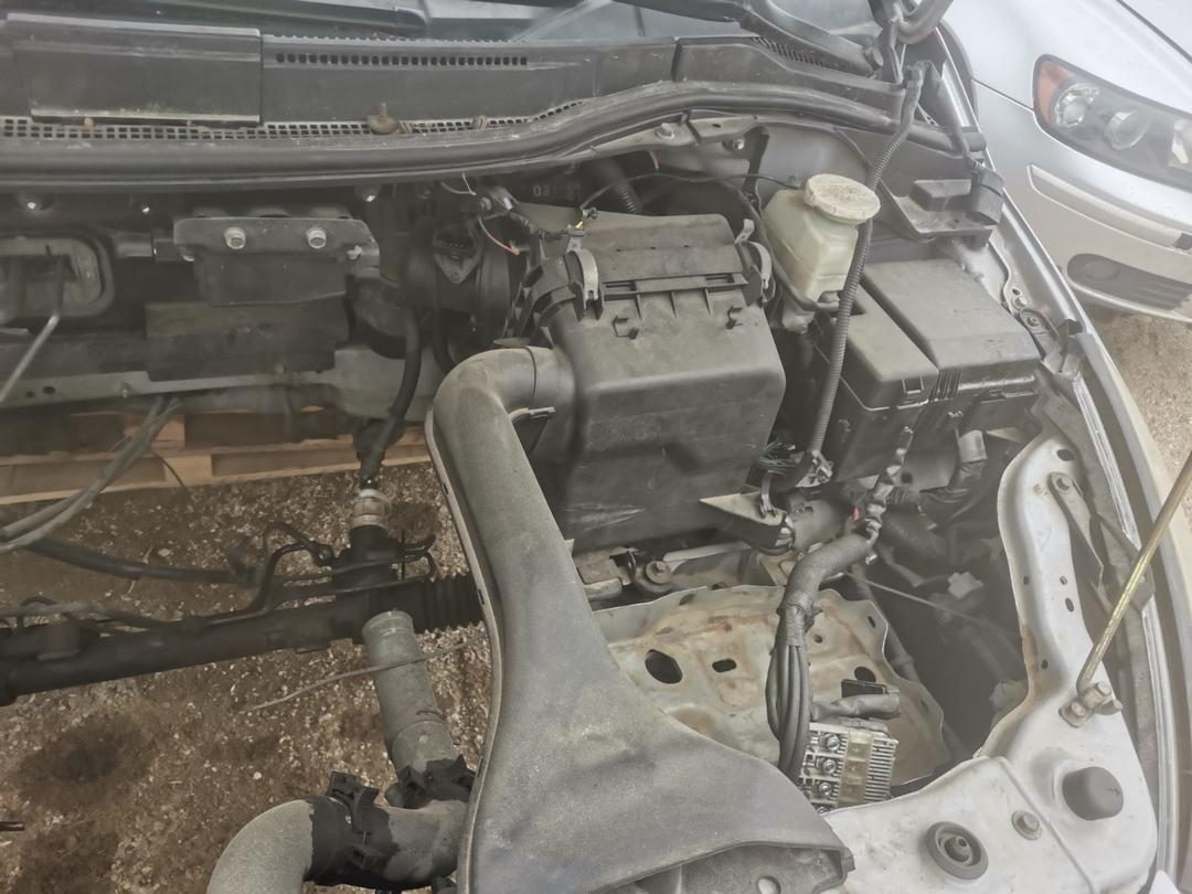 Воздухозаборник 06B98M Mitsubishi Grandis