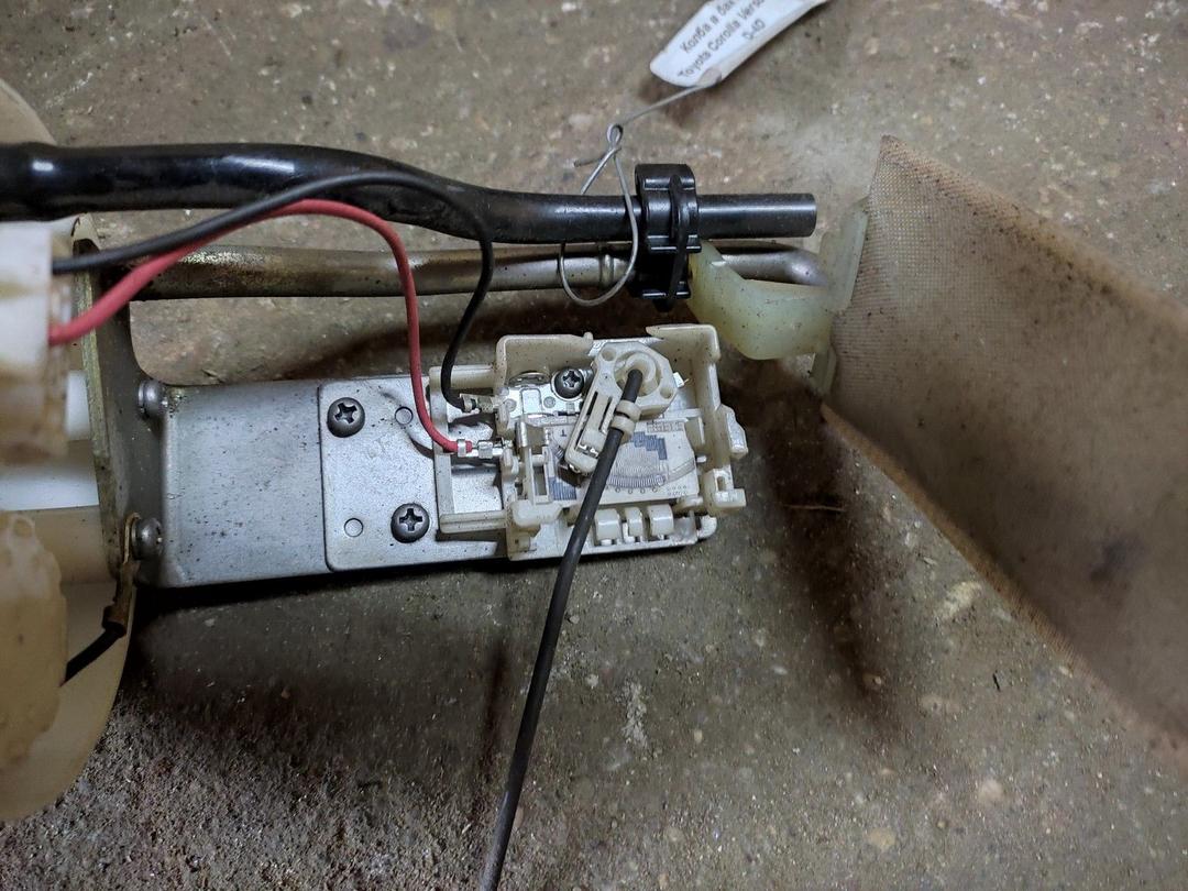 Колба в бак K1YW5G Toyota Corolla Verso - Фото 3