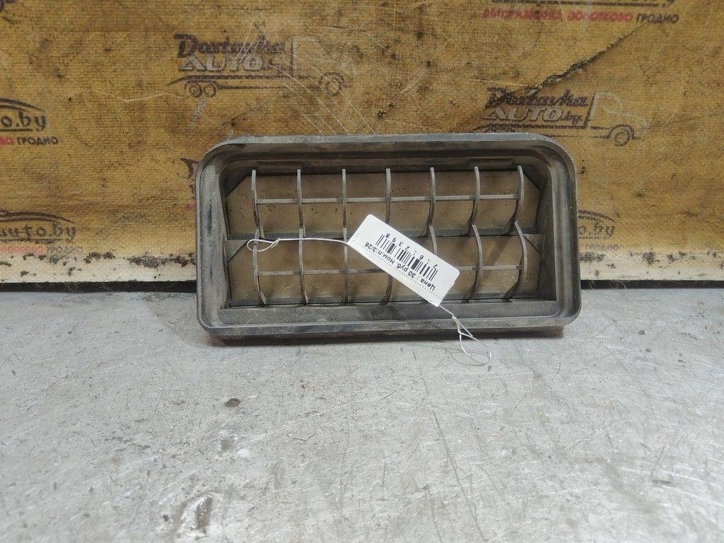 Решетка вентиляции кузова O539G1 Volkswagen Jetta - Фото 1