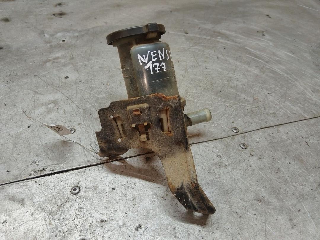 Бачок гидроусилителя QWP38O Toyota Avensis купить с доставкой