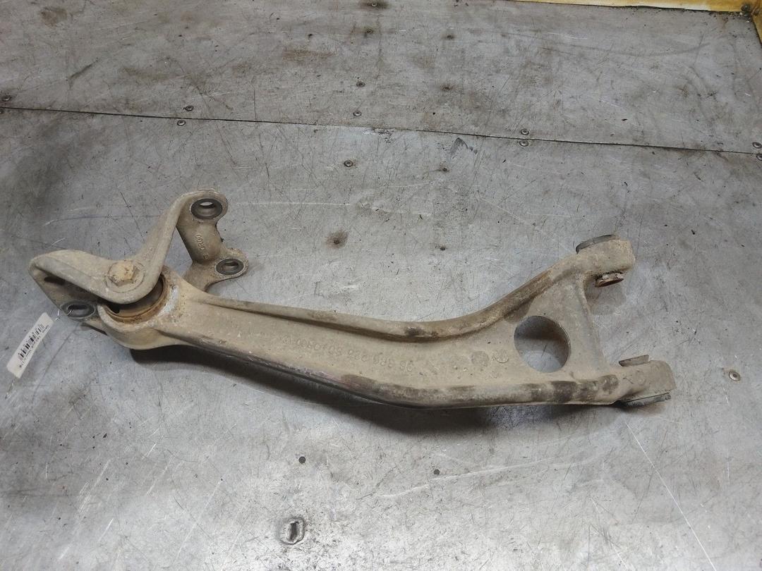 Рычаг задний правый Y3T149 Peugeot 406