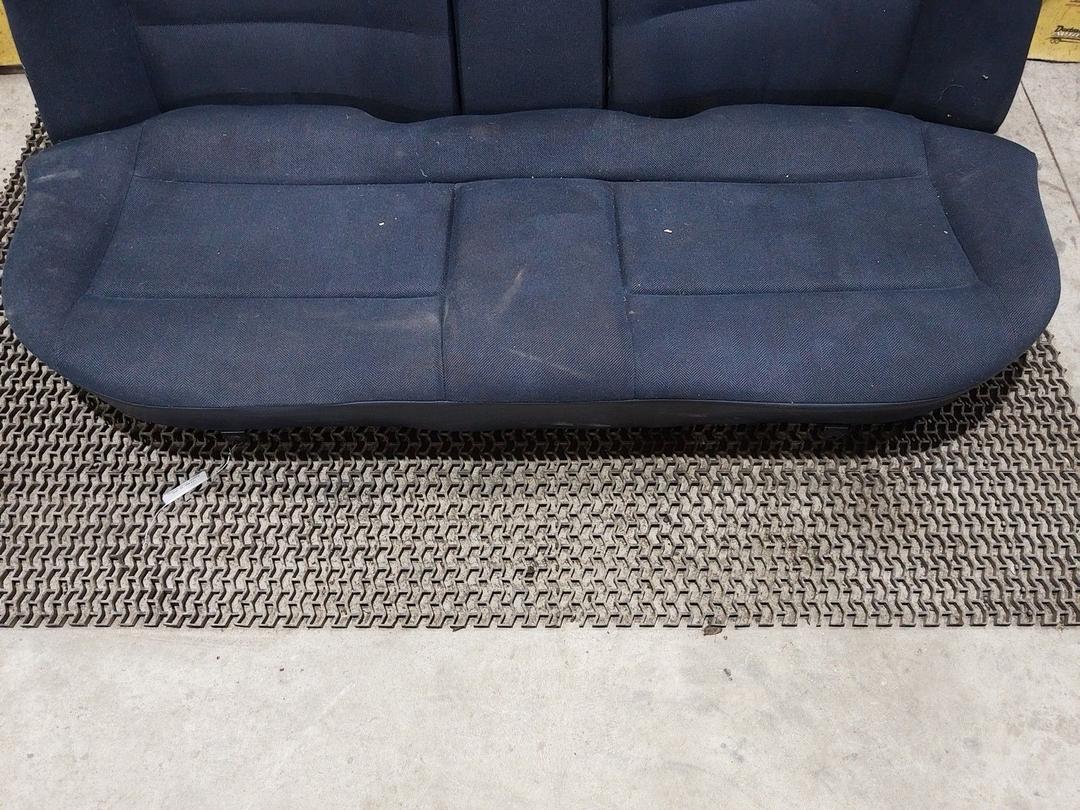 Сиденье заднее YKWN1A Audi 100 купить с доставкой