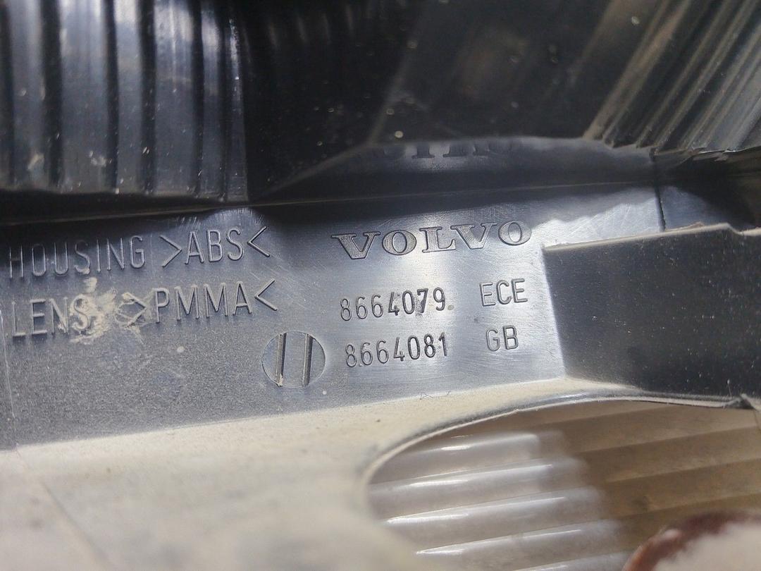 Фонарь задний левый YOJ6OY Volvo S60 undefined