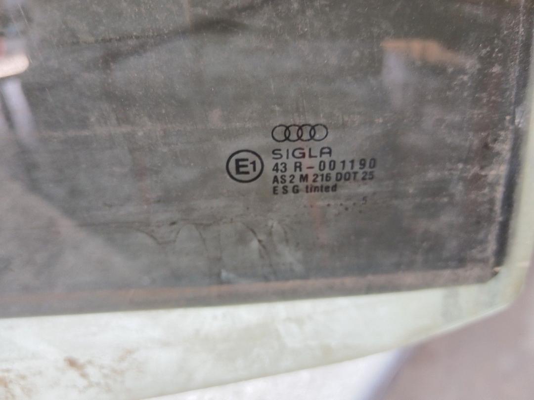 Стекло двери задней правой 8G7T92 Audi A4 купить