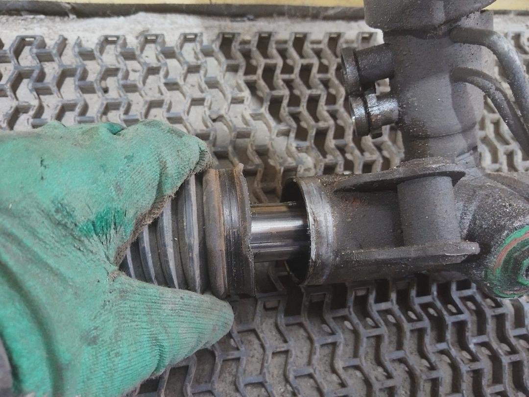 Рулевая рейка 9W7K5C Ford Mondeo купить в магазине запчастей бу