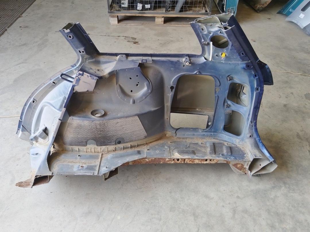 Крыло заднее правое LVX042 Peugeot 406 купить в магазине запчастей бу