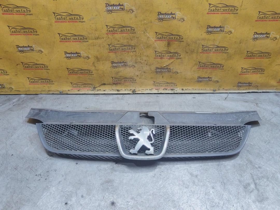 Решетка радиатора IL51YU Peugeot 406