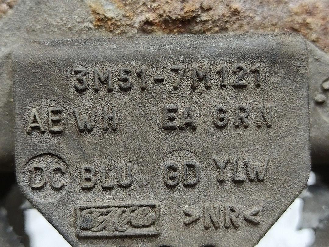 Подушка крепления КПП 9L4P8Z Ford Focus - Фото 4