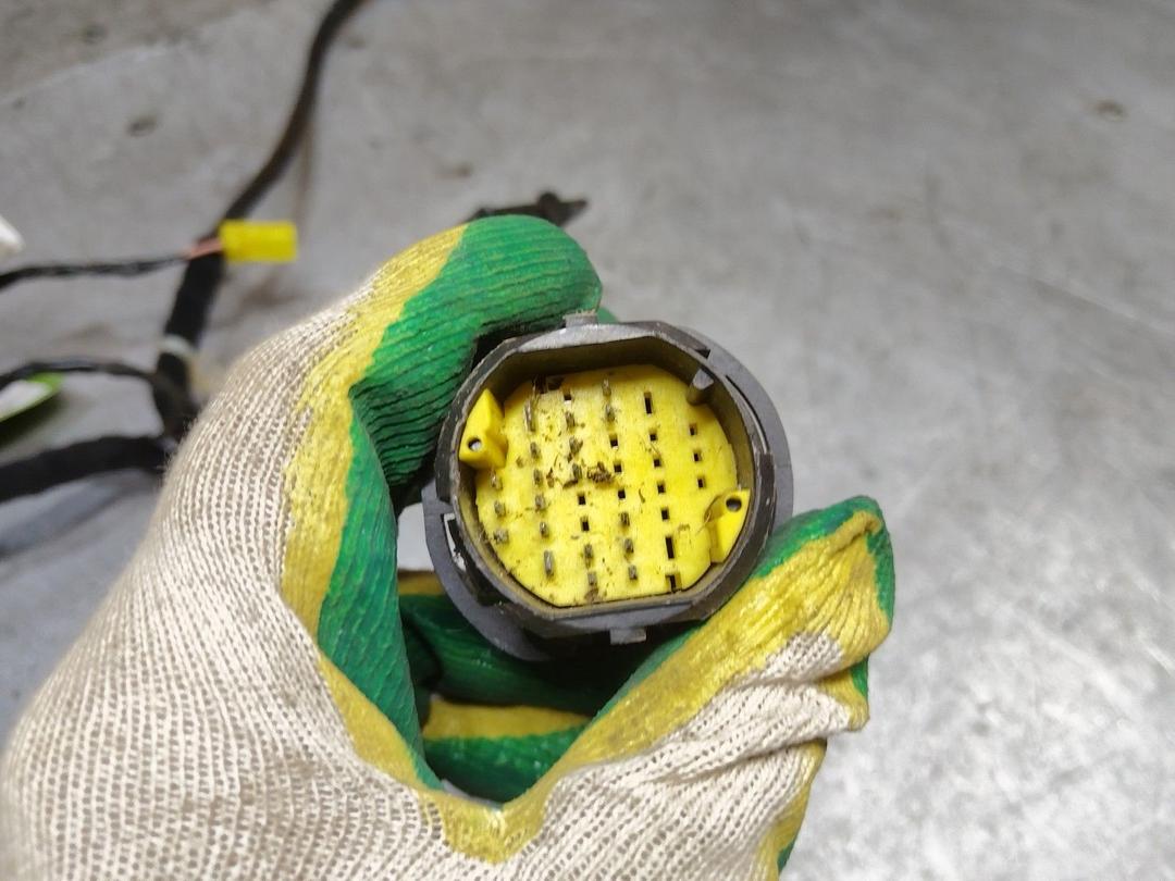 Проводка двери передней правой J62U84 Alfa Romeo 147 купить