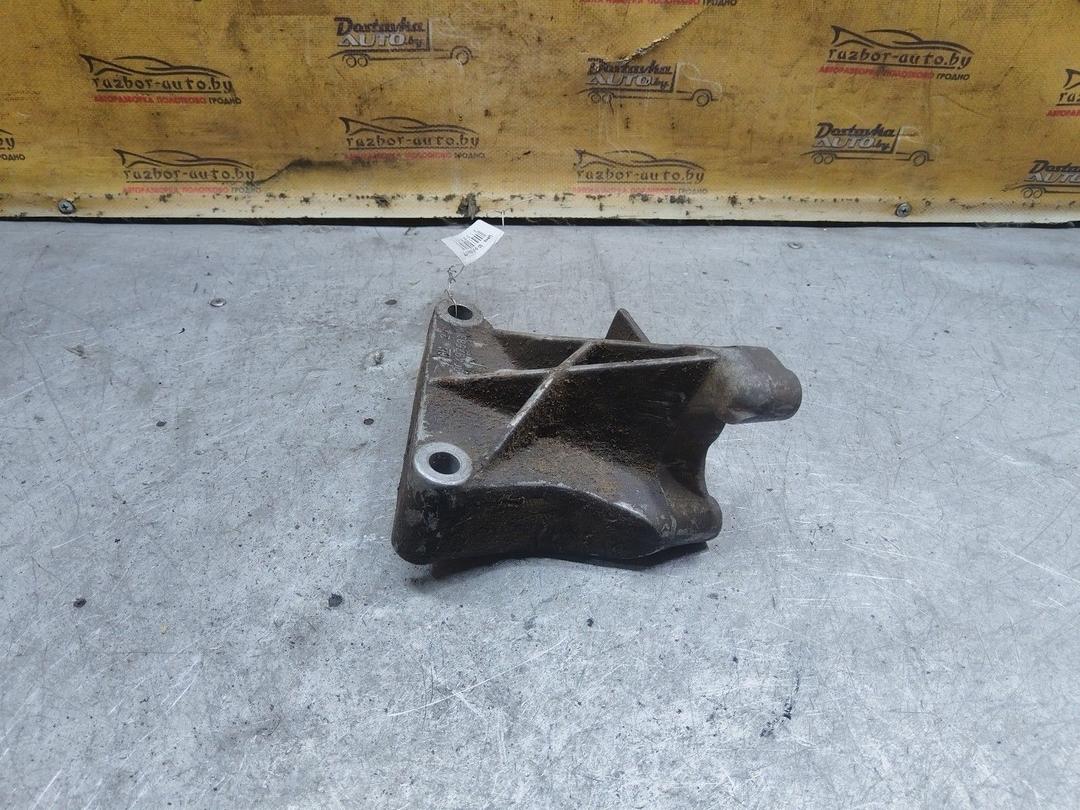 Кронштейн КПП LH7EGF Opel Vectra