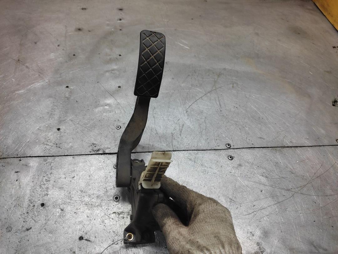 Педаль газа 24B433 Audi A3