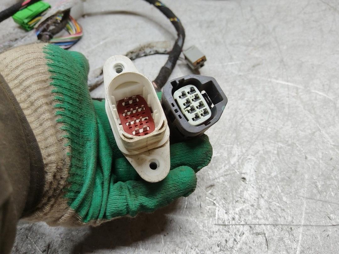 Проводка двери передней левой YCVT2P Volvo S60 купить в магазине запчастей бу