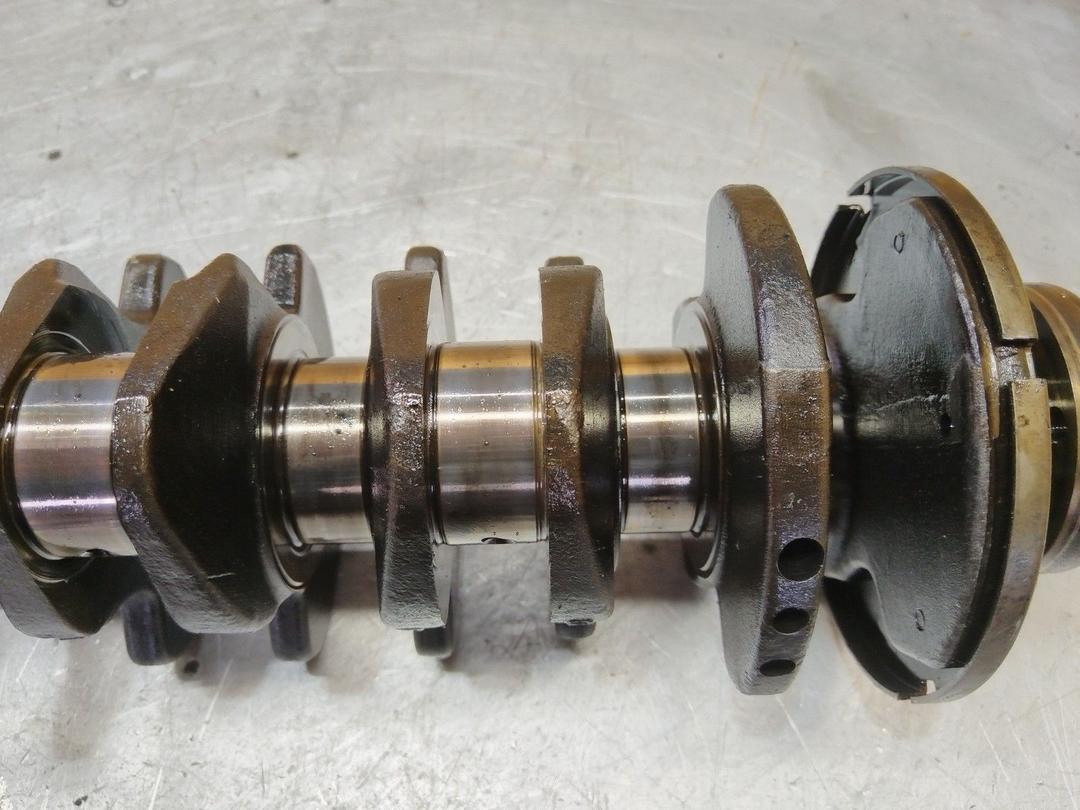 Коленвал FJOQP6 Audi 80 купить в магазине запчастей бу