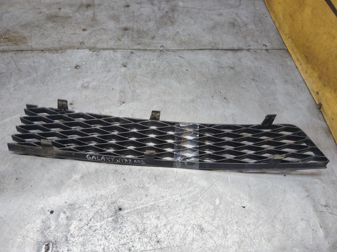 Заглушка (решетка) в бампер передний 5W81FO Ford Galaxy - Фото 2