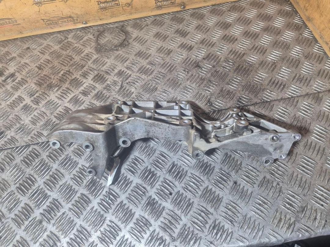 Кронштейн генератора 9QDISK Volkswagen Golf купить