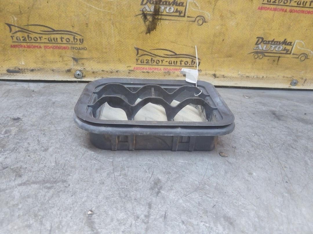 Решетка вентиляции кузова O637AZ Opel Meriva купить