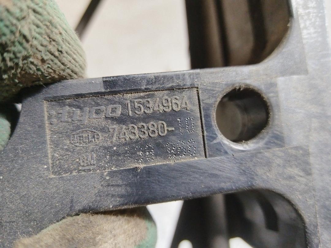 Клемма аккумулятора плюс IHCWAK Opel Astra купить в магазине запчастей бу