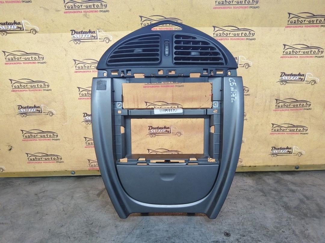 Рамка под магнитолу J2H1CS Citroen C5