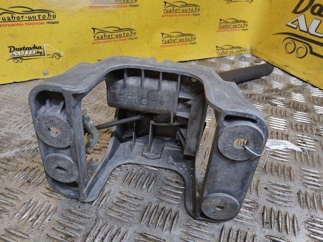 Рычаг ручного тормоза (ручника) SPZT3S Volkswagen Touran купить