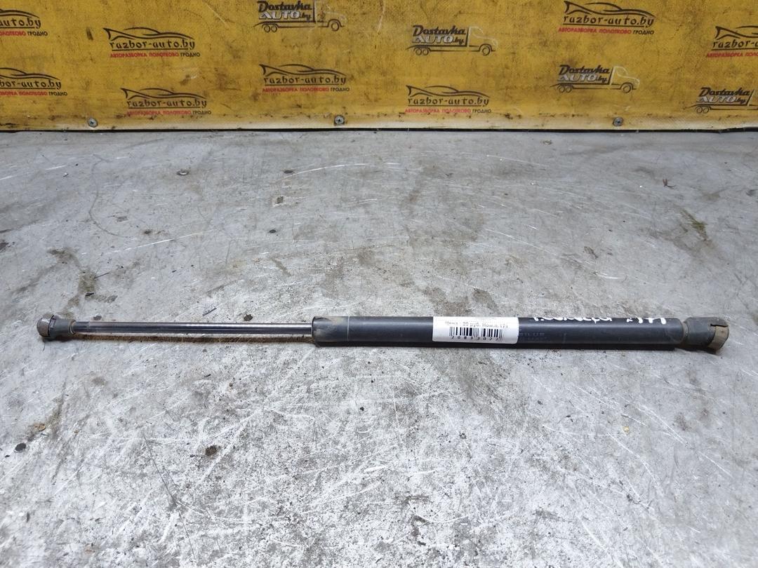 Амортизатор крышки багажника (3-5 двери) AUSA75 Toyota Corolla - Фото 6