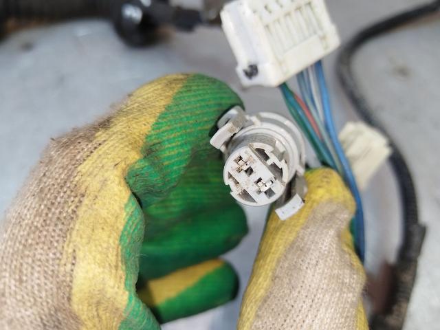 Проводка двери задней левой FYW4MC Nissan Primera купить в магазине запчастей бу