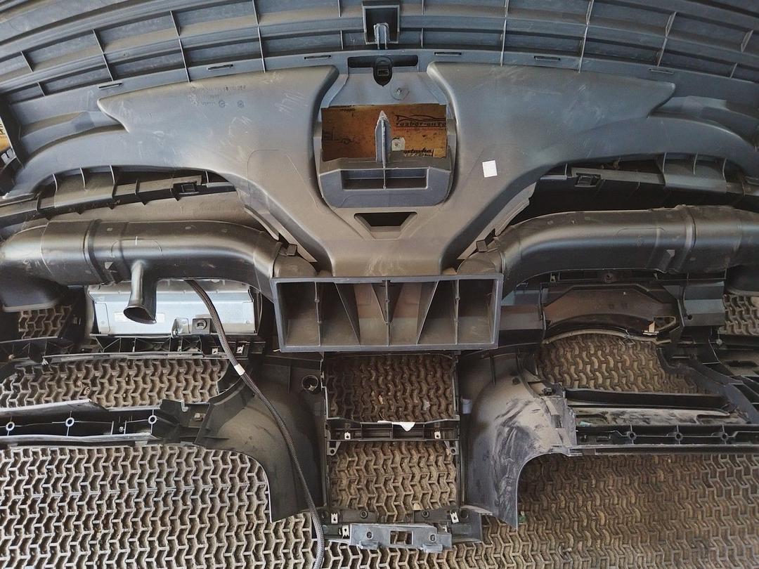 Панель передняя салона (торпедо) TFX3H4 Peugeot 307 undefined
