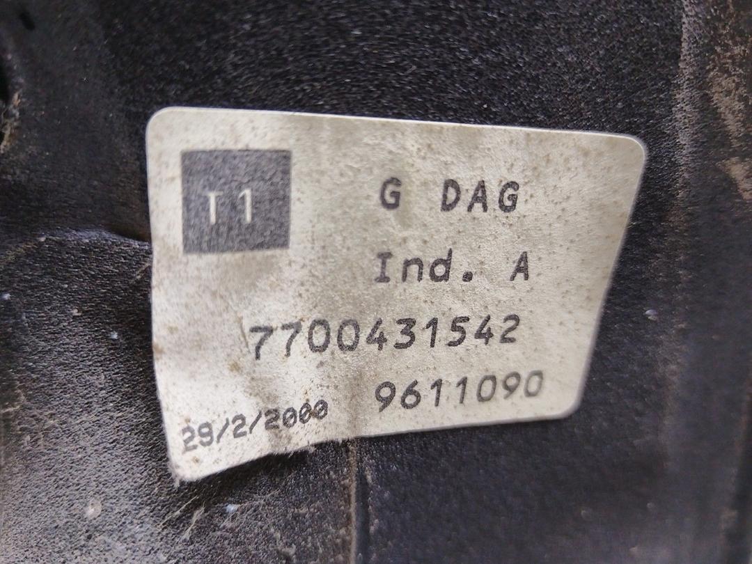 Зеркало наружное левое SNIZ3X Renault Scenic купить на авторазборке