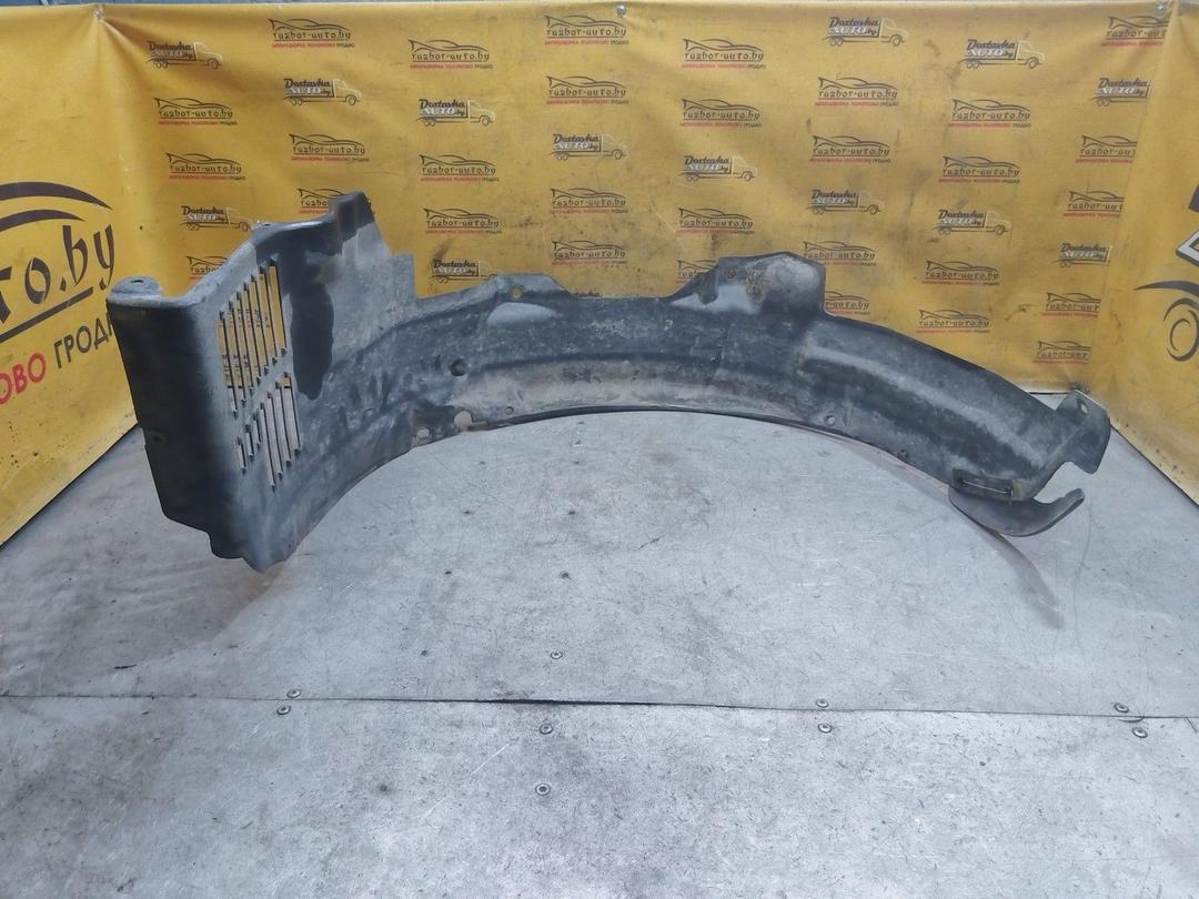 Защита арок передняя правая (подкрылок) FOUAE4 Mitsubishi Carisma купить на авторазборке