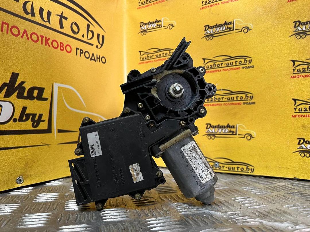 Моторчик стеклоподъемника задний правый 7KWD5I Seat Alhambra