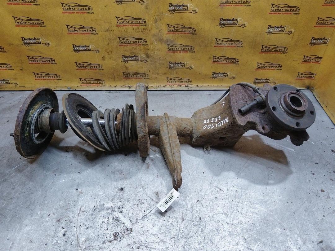 Кулак поворотный левый LSGIM2 Audi 100 купить на авторазборке