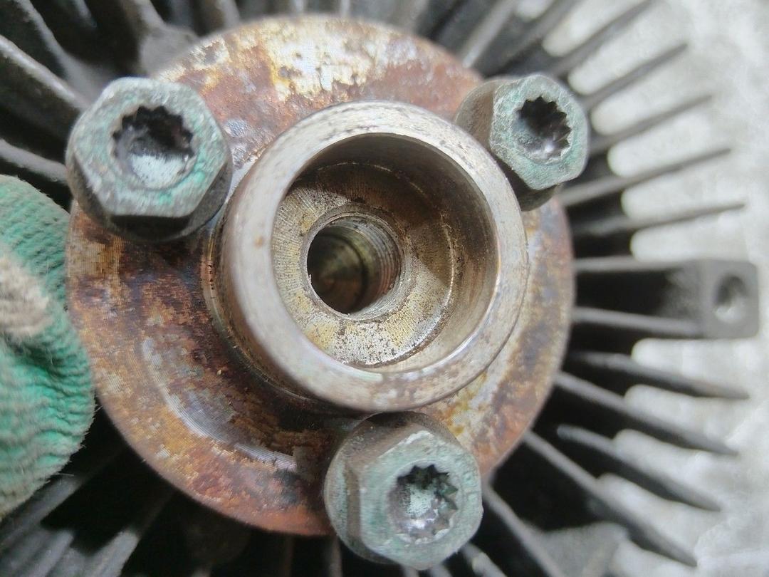 Вискомуфта 54T00J Volkswagen Passat купить на авторазборке