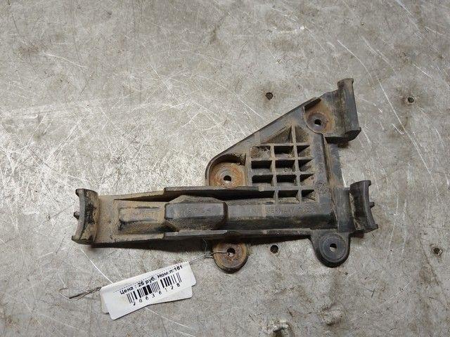 Кронштейн крепления бампера переднего P73F5W Audi 80 купить