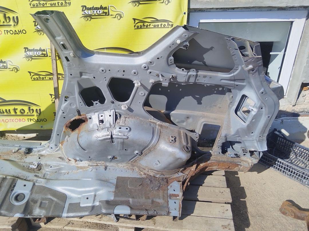 Крыло заднее правое I9701A Toyota Avensis Verso undefined