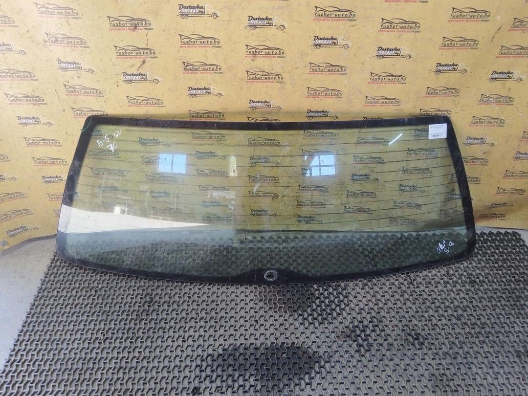 Стекло заднее UVJ4XP Volkswagen Passat