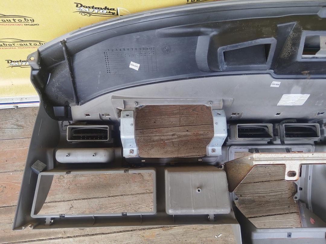 Панель передняя салона (торпедо) 791676 Land-Rover Freelander undefined